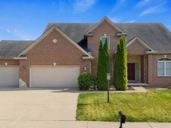 2922 W Wessex Dr, Peoria, IL 61615