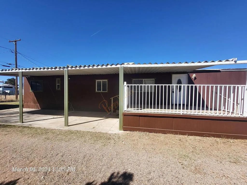 3618 E. Lark Ln — Photo 2