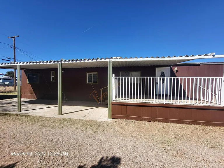 3618 E Lark Ln — Photo 2