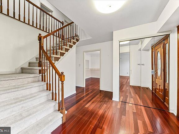 5th image of 121 Gwynmont Dr