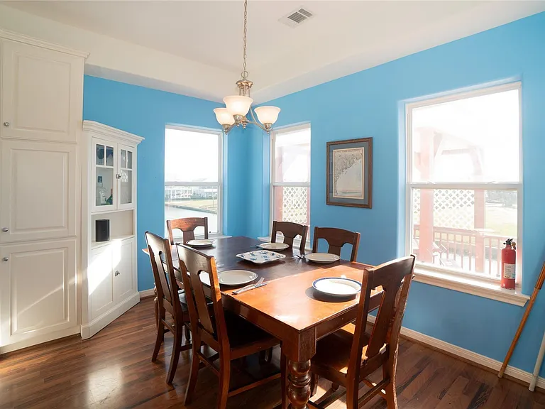 16619 Bayfront Dr — Photo 13