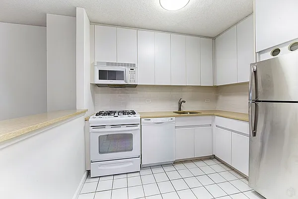 Sold by Halstead Real Estate | media 6