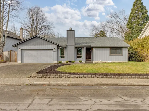 1345 SW Fleishauer Ln, McMinnville, OR 97128