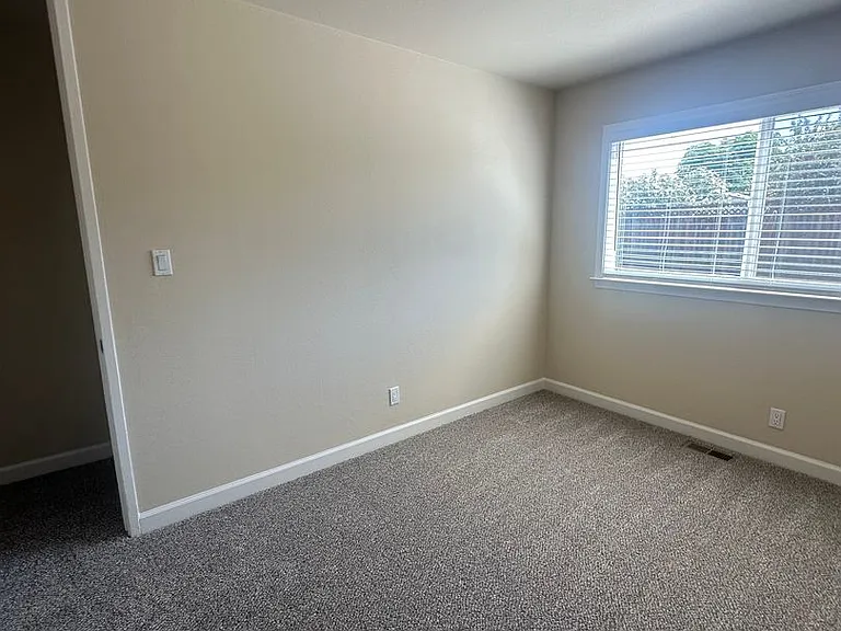 4309 Ross Ave — Photo 41