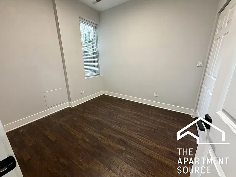 2159 W Wilson Ave #G — Photo 12