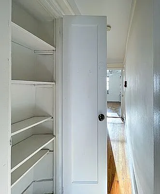 Rented by Kahen Properties | media 26