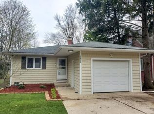 1414 River Rd, South Elgin, IL 60177