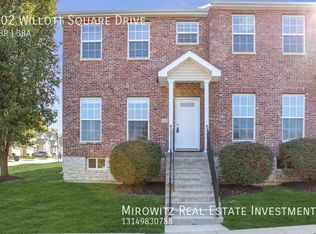 102 Willott Square Dr, Saint Peters, MO