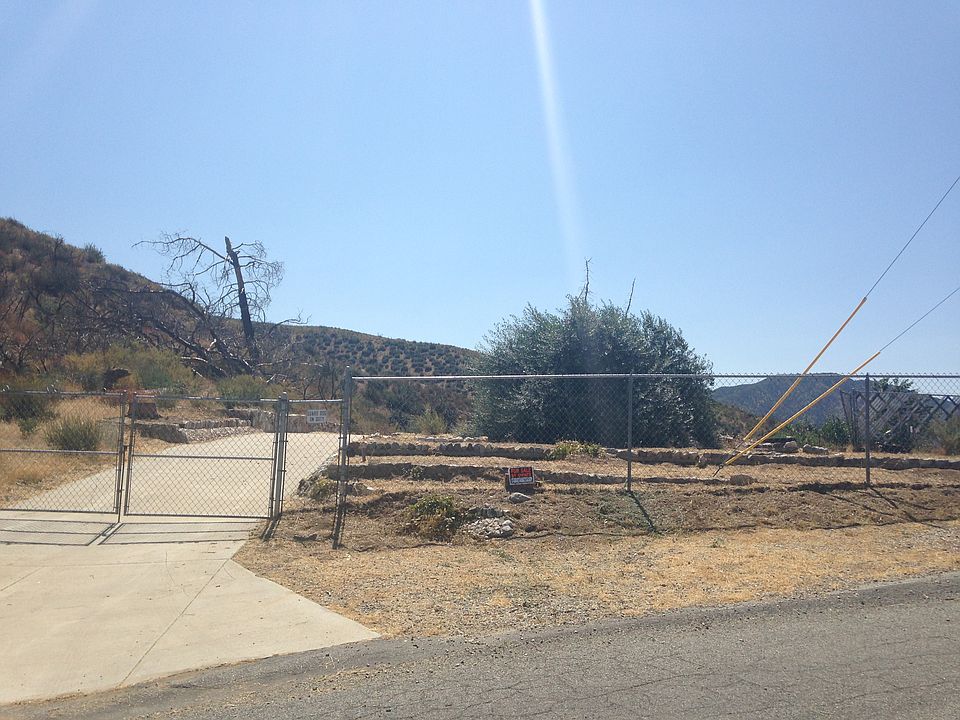 1st image of 18052 Newview Dr