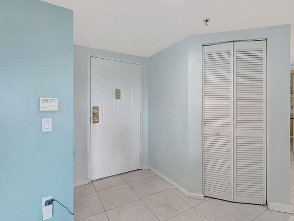 3rd image of 7507 La Paz Blvd APT 202