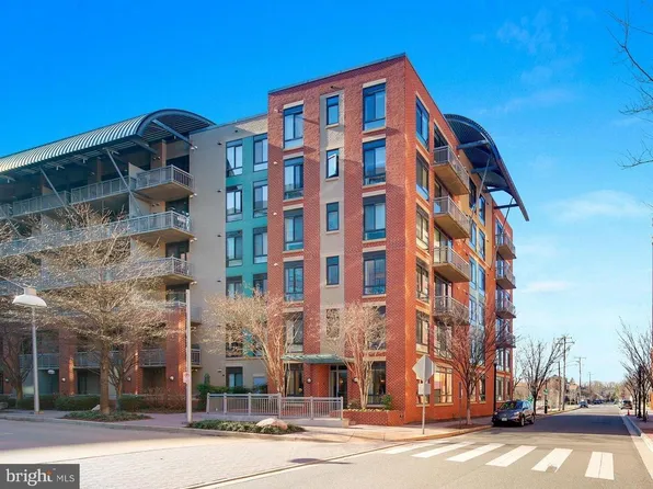 1200 N Hartford St APT 110, Arlington, VA 22201