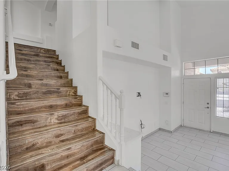 3557 Sedwick Dr — Photo 19