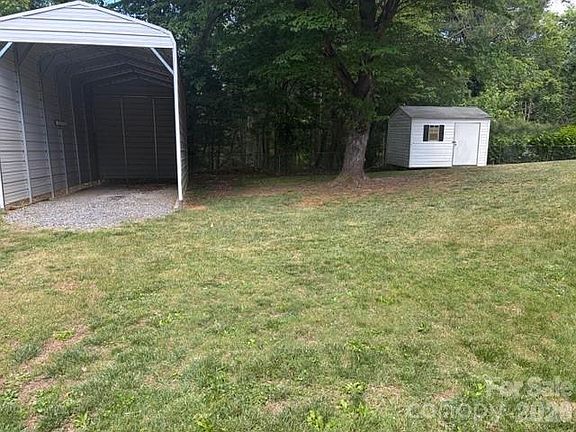5th image of 242 Edgewood Cir #3