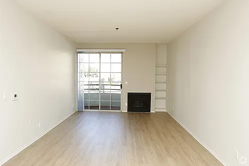Lakeview — Photo 25