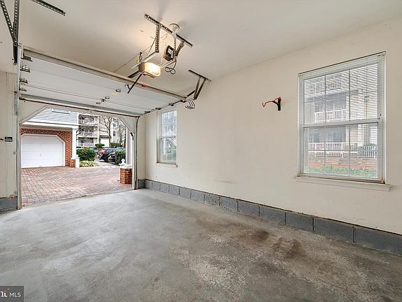 4th image of 5839 Wyndham Cir Unit 305