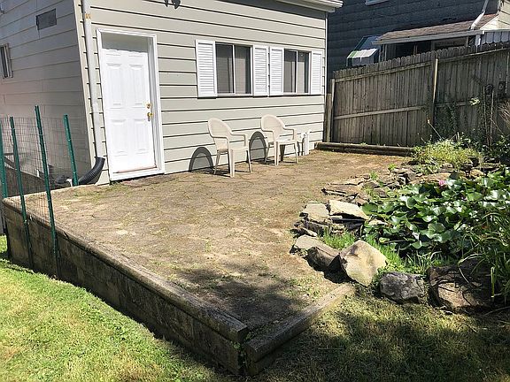 Patio with Lilley pond 