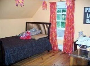 70 West St, Milford, NH 03055
