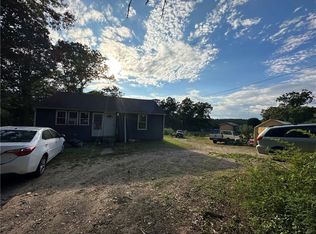 72 W Shannock Rd, Shannock, RI 02875