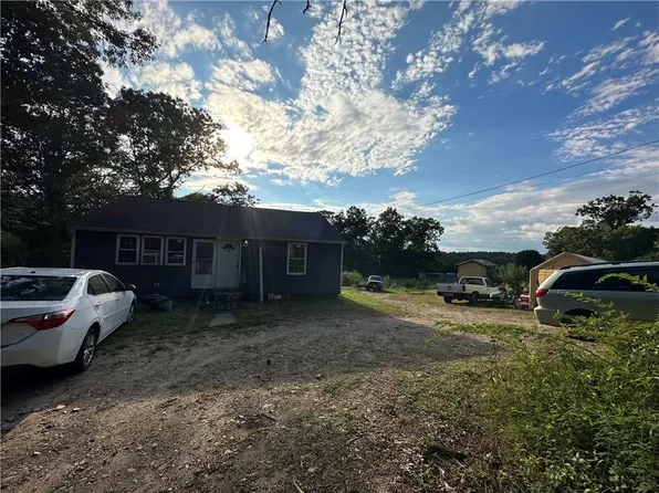 72 W Shannock Rd, Shannock, RI 02875
