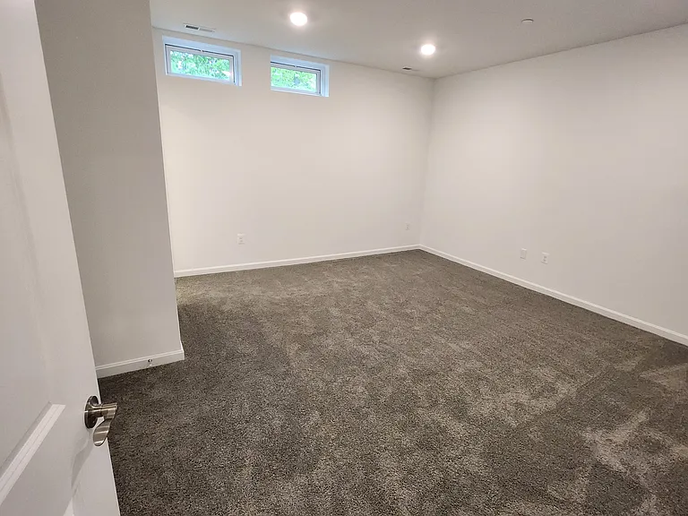 5914 Monk Ave — Photo 31