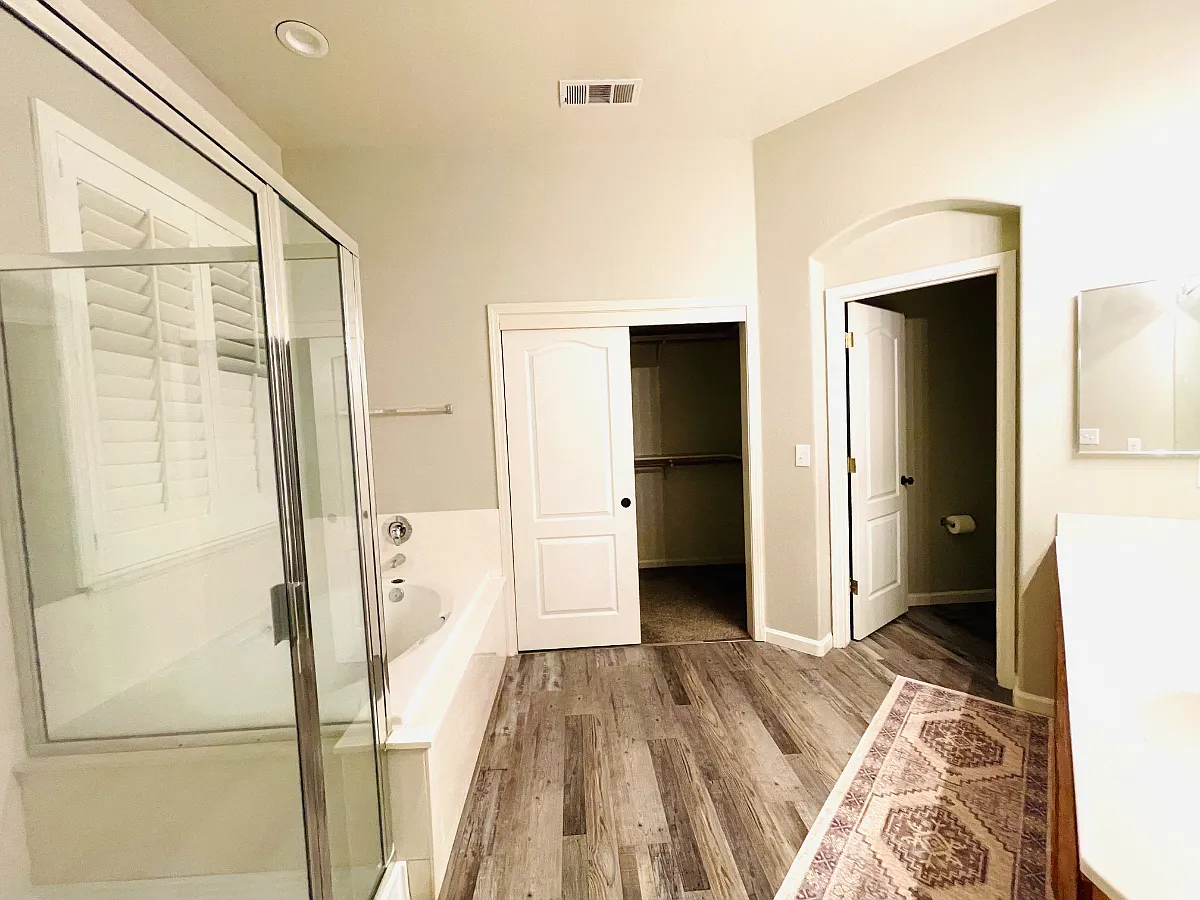 4 bed, 1810 sqft, $2,800 — Photo 4