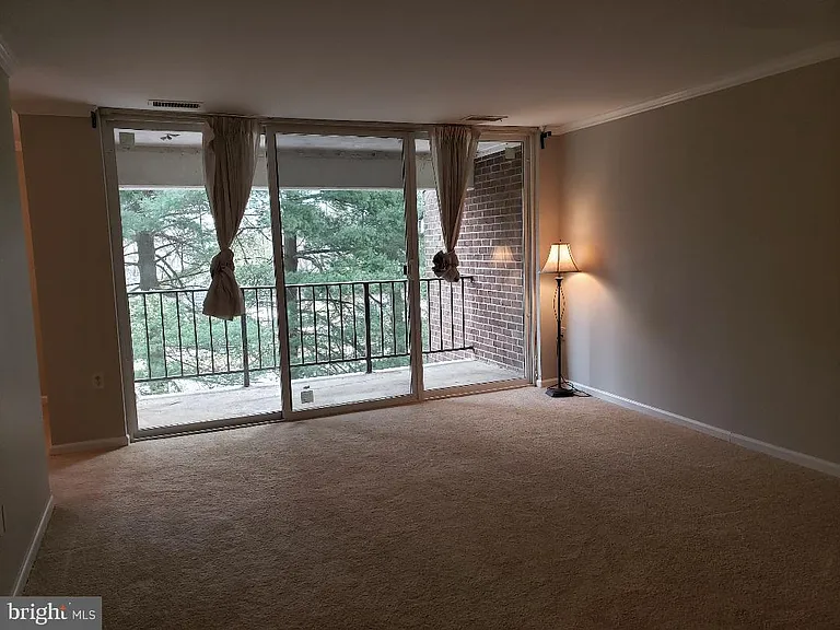 1434 Northgate Sq #22B — Photo 2