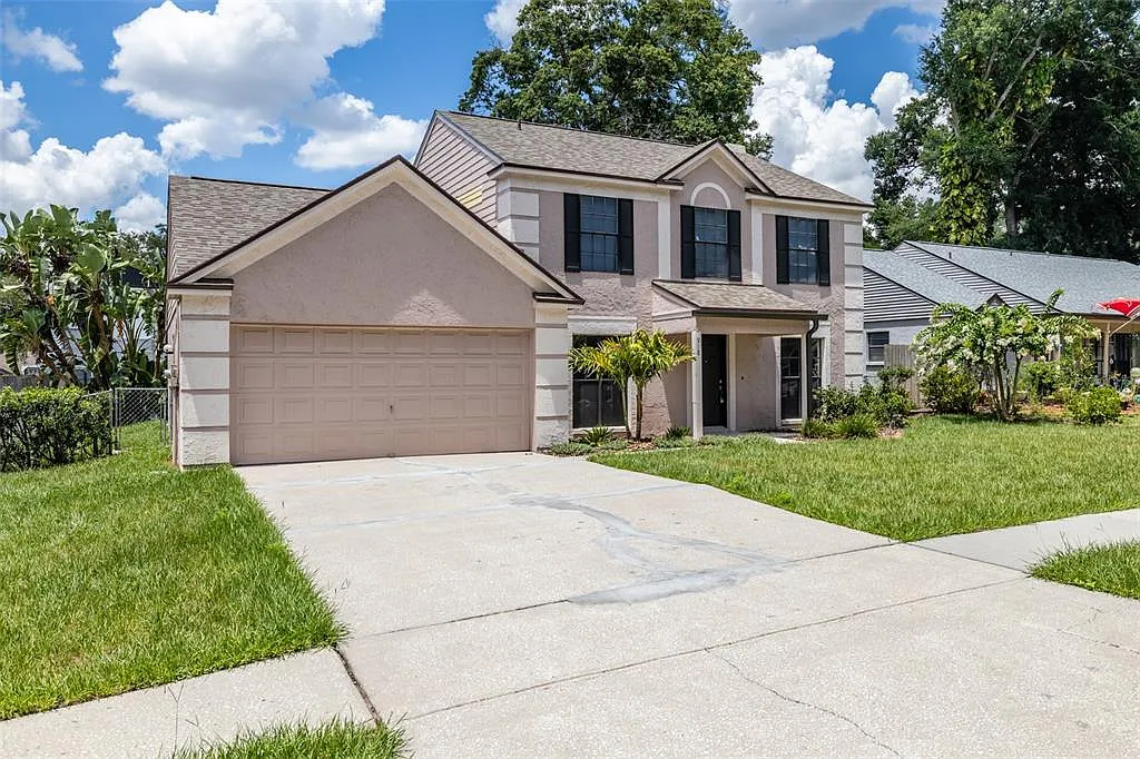 3 bed, 2.5 bath, 1950 sqft, $2,800 — Photo 2