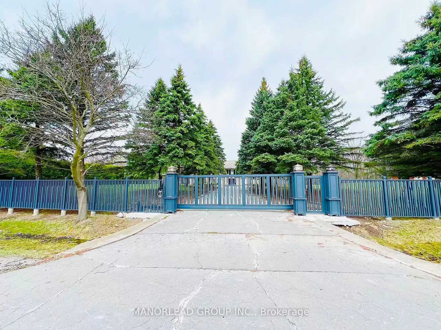 4 bed, $7,800 — Photo 2
