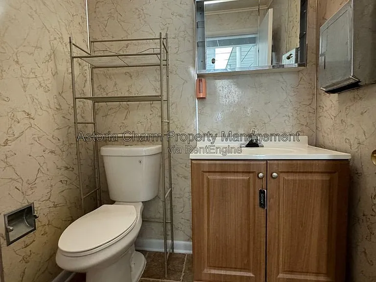 2107 N Charles St #1L — Photo 4