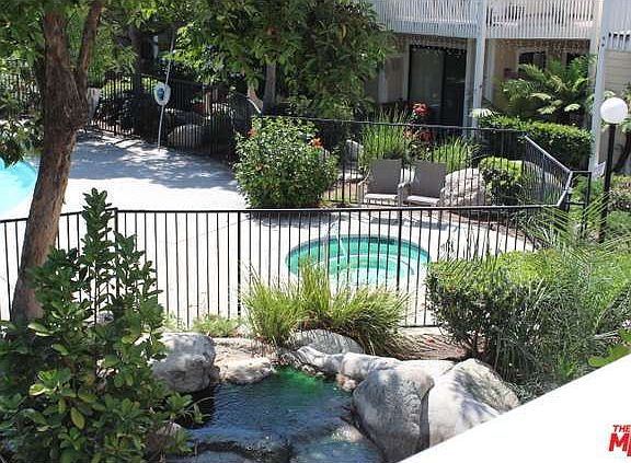 4th image of 4900 N Grand Ave APT 346