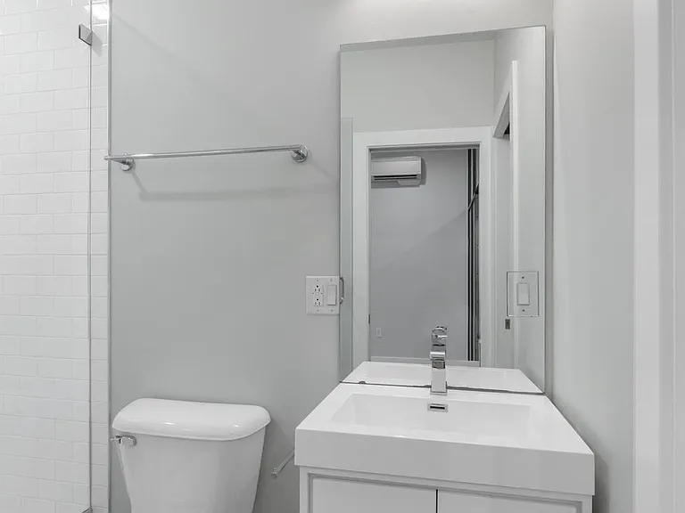 257 N 3rd St #2 — Photo 12