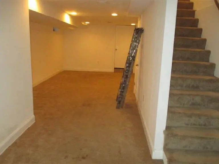 Basement: Furnished Living area