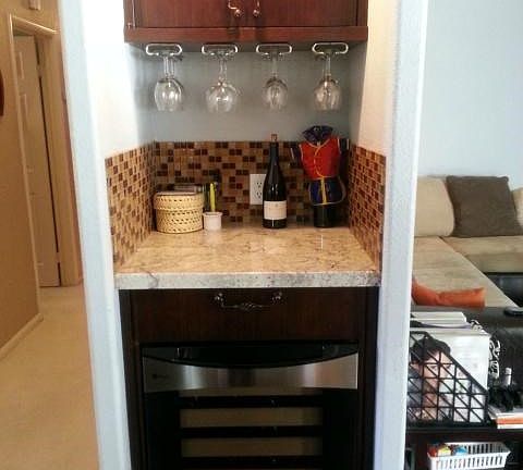 Built-in wine case