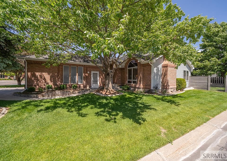 1st image of 3481 Sun Cir
