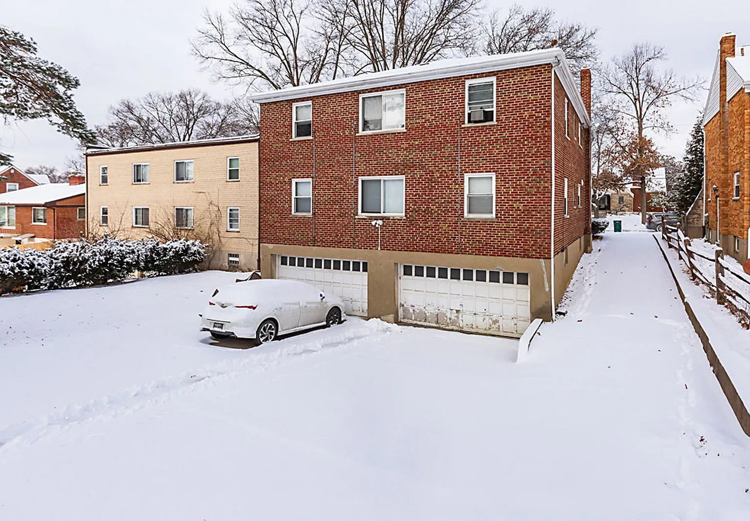 2 bed, 1.0 bath, 1425 sqft, $1,185 — Photo 2