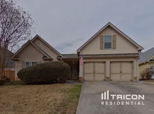 324 White Flower Cir, Villa Rica, GA 30180