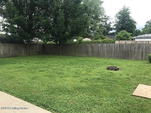 3rd image of 7600 Nancy Ln