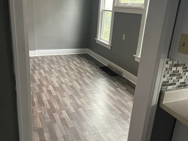 1545 Washington Ave SE #B — Photo 9