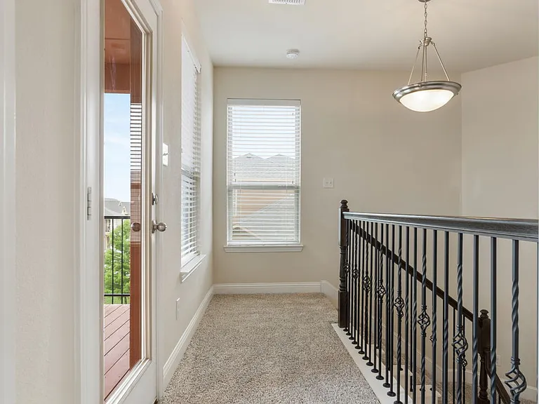 2640 Venice Dr #2 — Photo 27