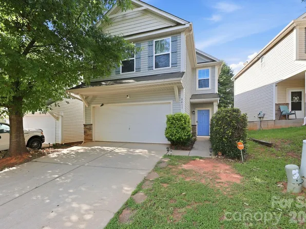 8411 Washoe Pine Ln, Charlotte, NC 28215