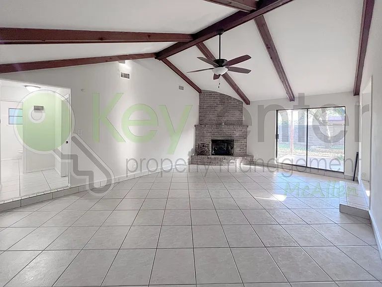 2812 Carnation Ave — Photo 6