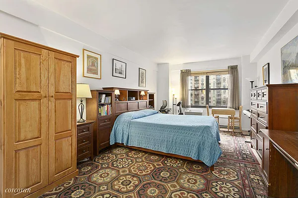 Sold by Corcoran | media 21