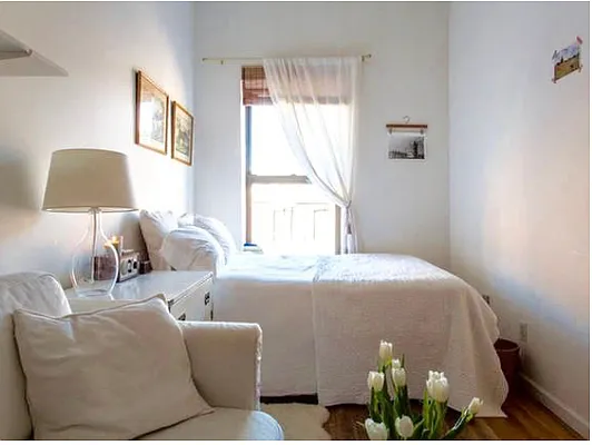 Rented by New York Realty | media 18