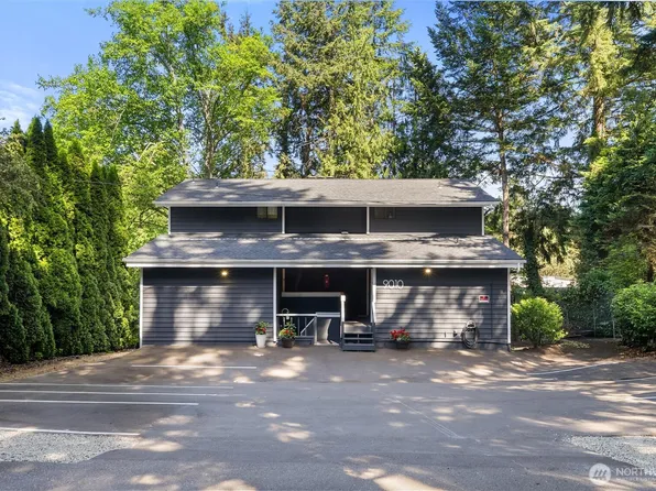 9010 236th Street SW, Edmonds, WA 98026