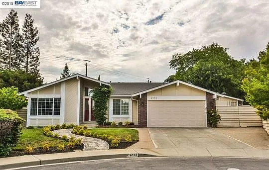 4733 Sunny Pl photo 1