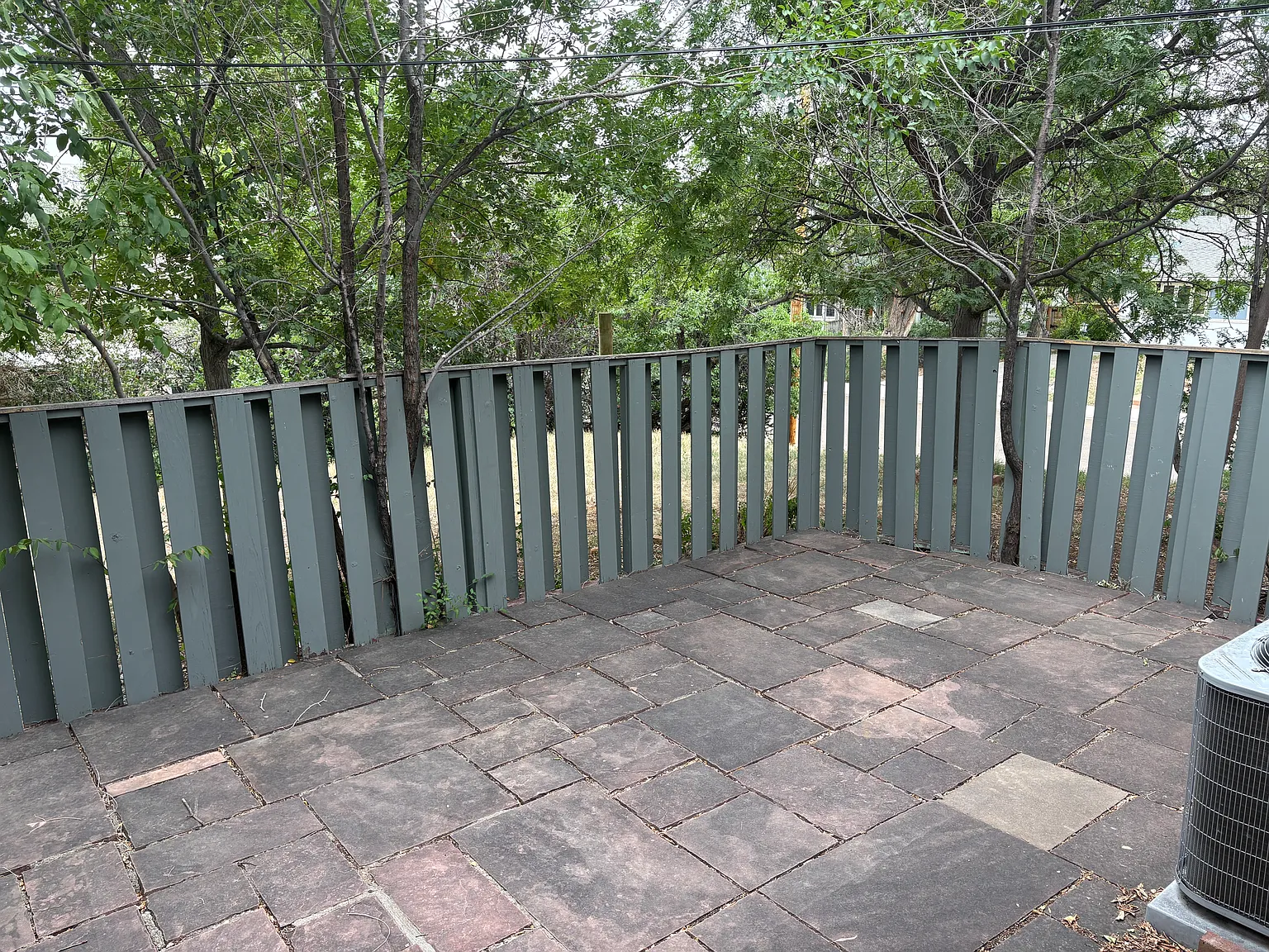 3 bed, 1250 sqft, $3,300 — Photo 2