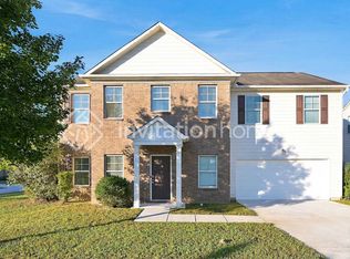 1611 Ewing Farm Dr, Loganville, GA 30052
