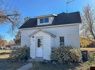 102 Poplar St E, Vernon Center, MN 56090