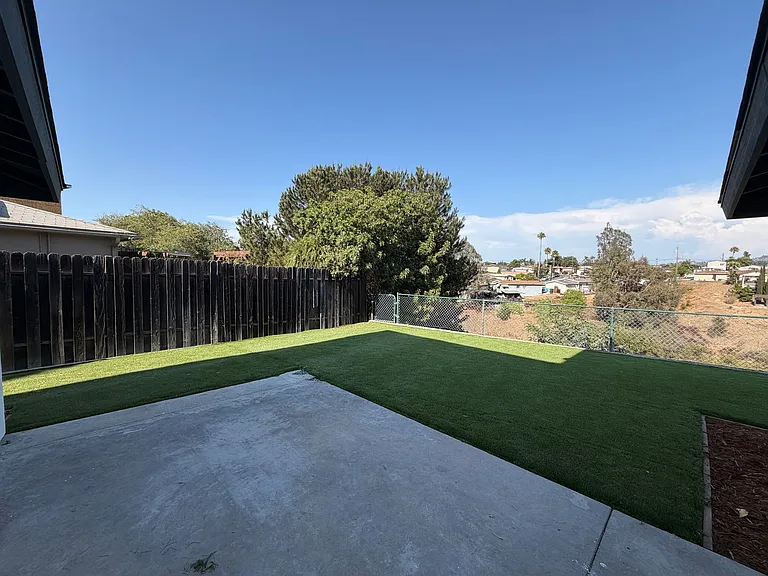 5165 Ewing St — Photo 17