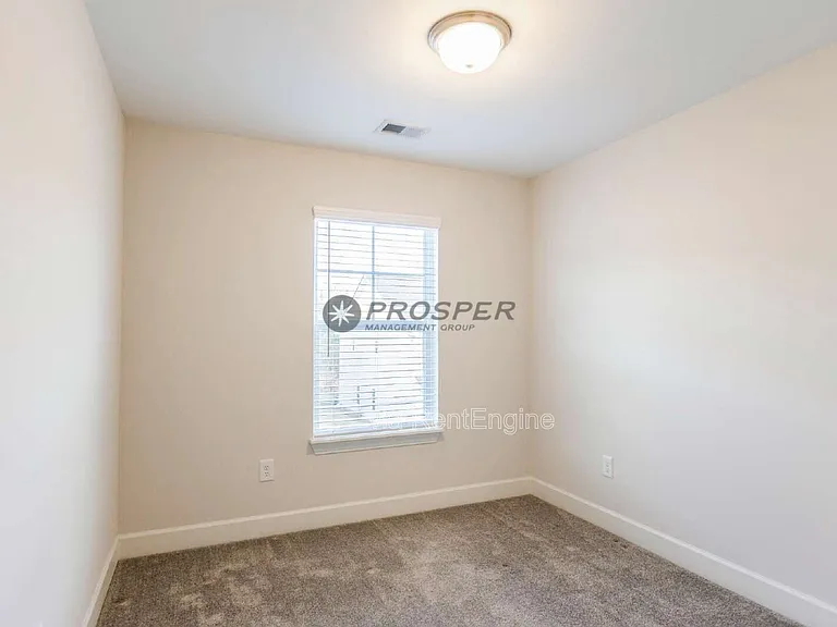 16 Jaycee Ct — Photo 6